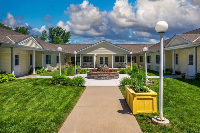 Carter_Place_Senior_Living_Exterior_4_1536x1024